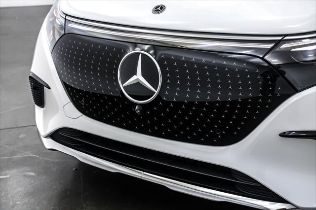new 2025 Mercedes-Benz EQS 450 car, priced at $107,685