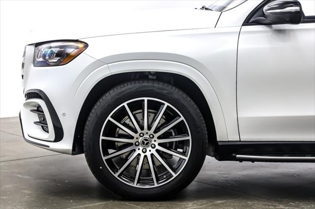 new 2025 Mercedes-Benz GLS 580 car, priced at $120,145
