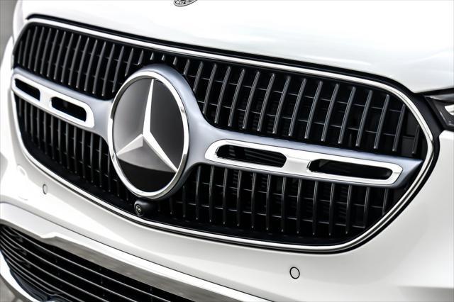 new 2025 Mercedes-Benz GLC 300 car, priced at $56,885