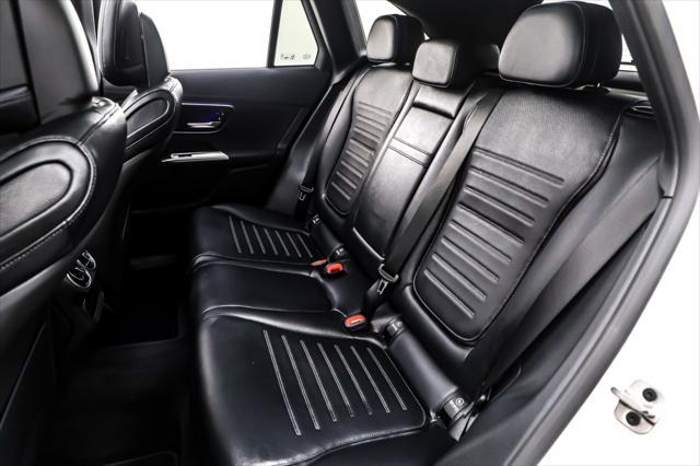 new 2025 Mercedes-Benz GLC 300 car, priced at $59,605