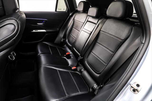 new 2025 Mercedes-Benz GLC 300 car, priced at $53,955