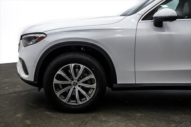 new 2025 Mercedes-Benz GLC 300 car, priced at $52,955