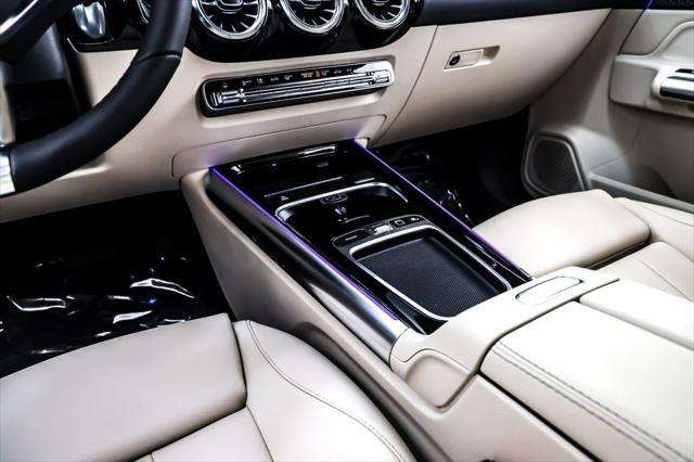 new 2025 Mercedes-Benz GLA 250 car, priced at $47,295