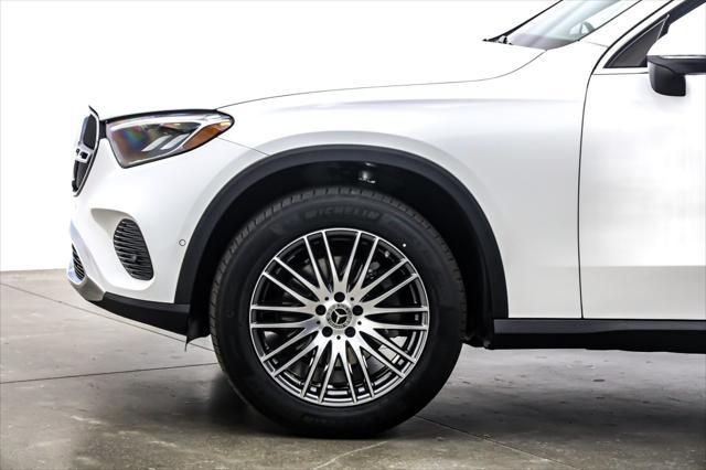 new 2025 Mercedes-Benz GLC 300 car, priced at $51,705