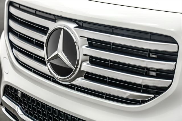 new 2025 Mercedes-Benz GLB 250 car, priced at $48,645