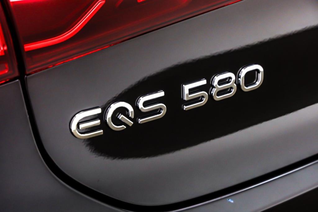 new 2024 Mercedes-Benz EQS 580 car