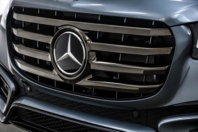 new 2025 Mercedes-Benz GLS 450 car, priced at $98,945