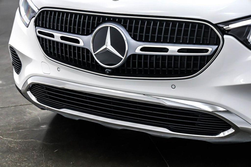 new 2025 Mercedes-Benz GLC 300 car, priced at $55,405