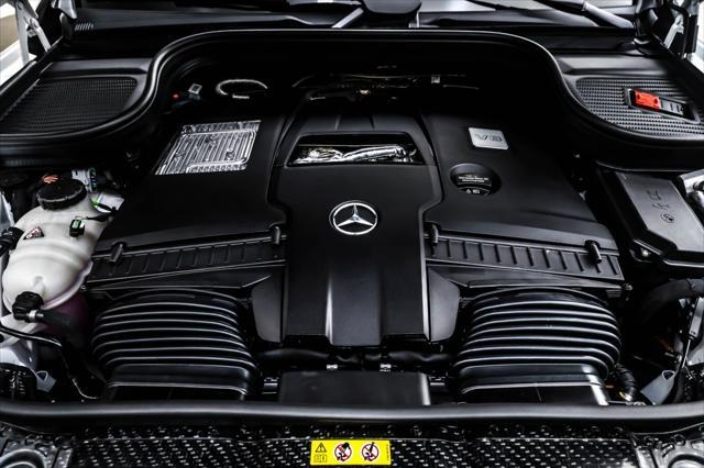 new 2025 Mercedes-Benz GLS 580 car, priced at $120,245