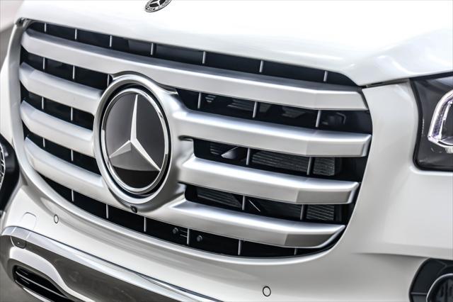 new 2025 Mercedes-Benz GLS 450 car, priced at $93,345