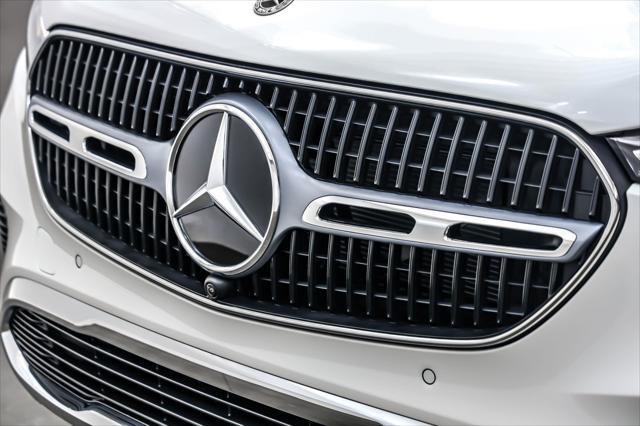 new 2025 Mercedes-Benz GLC 300 car, priced at $55,385