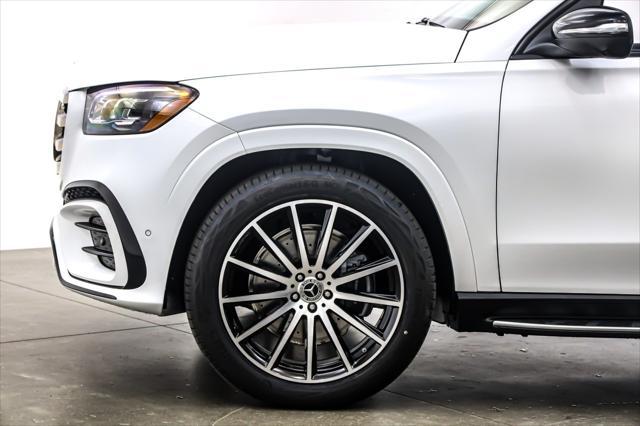 new 2025 Mercedes-Benz GLS 450 car, priced at $100,945