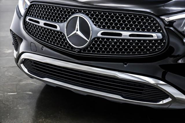 new 2025 Mercedes-Benz GLC 300 car, priced at $60,935