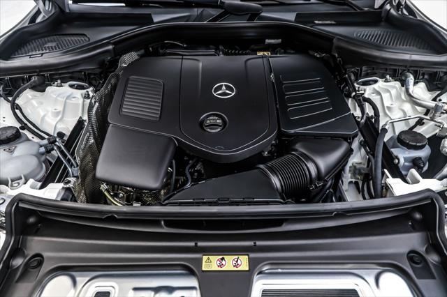 new 2025 Mercedes-Benz GLC 300 car, priced at $52,605