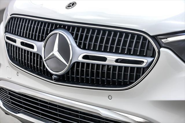 new 2025 Mercedes-Benz GLC 300 car, priced at $52,605