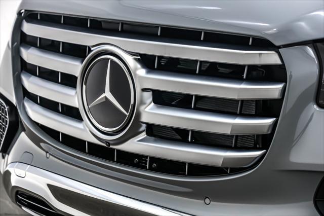 new 2025 Mercedes-Benz GLS 450 car, priced at $94,545