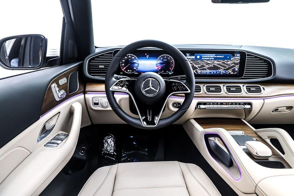 new 2025 Mercedes-Benz GLE 450 car, priced at $73,745
