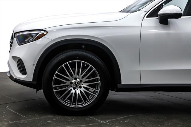 new 2025 Mercedes-Benz GLC 300 car, priced at $53,205