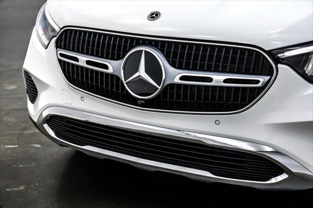 new 2025 Mercedes-Benz GLC 300 car, priced at $53,205