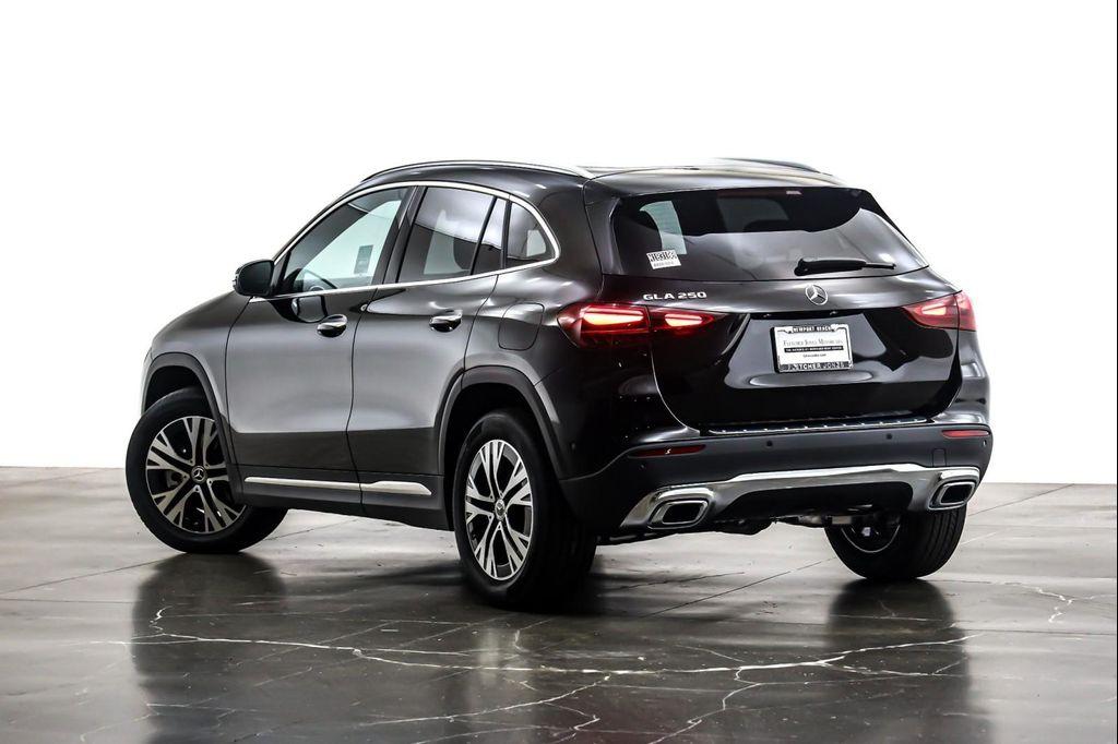 new 2025 Mercedes-Benz GLA 250 car, priced at $47,845