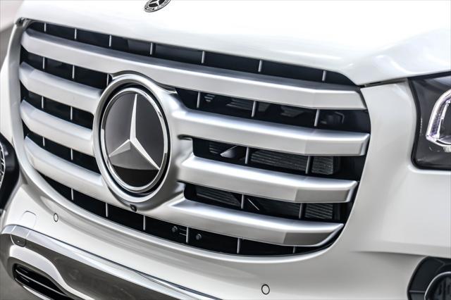 new 2025 Mercedes-Benz GLS 450 car, priced at $94,445