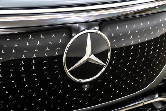 new 2025 Mercedes-Benz EQS 450 car, priced at $111,425