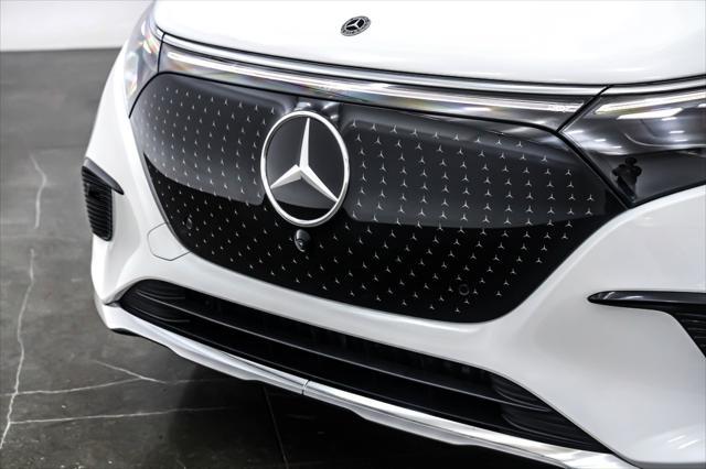 new 2025 Mercedes-Benz EQS 450 car, priced at $111,695