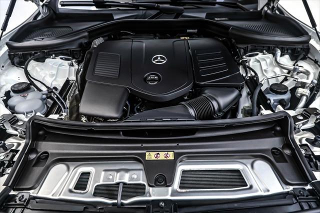 new 2025 Mercedes-Benz GLC 300 car, priced at $52,605