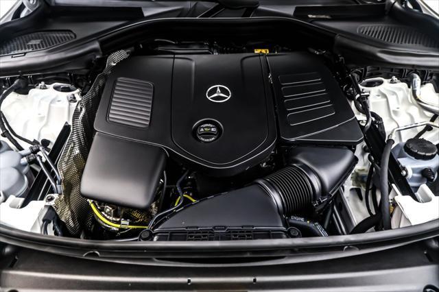 new 2025 Mercedes-Benz GLC 300 car, priced at $51,780
