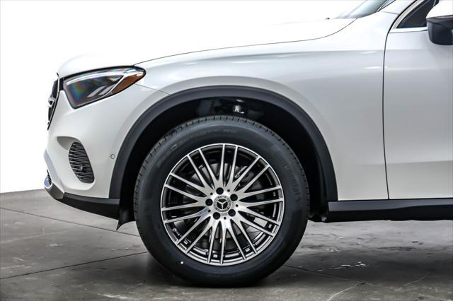 new 2025 Mercedes-Benz GLC 300 car, priced at $55,705