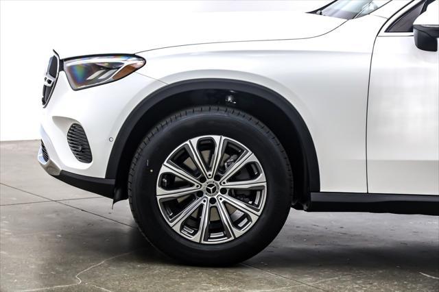 new 2025 Mercedes-Benz GLC 300 car, priced at $53,305