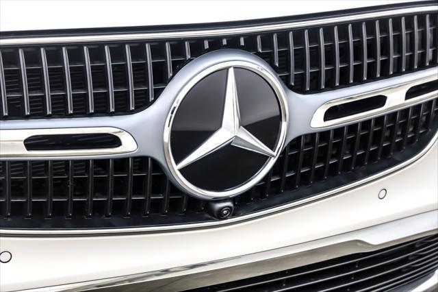 new 2025 Mercedes-Benz GLC 300 car, priced at $53,305