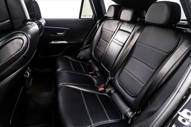 new 2025 Mercedes-Benz GLC 300 car, priced at $54,030