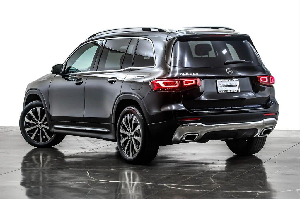 used 2022 Mercedes-Benz GLB 250 car, priced at $27,892