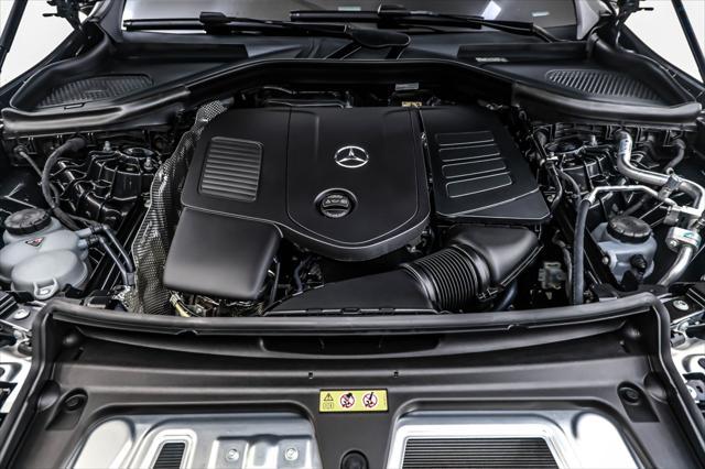 new 2025 Mercedes-Benz GLC 300 car, priced at $66,945