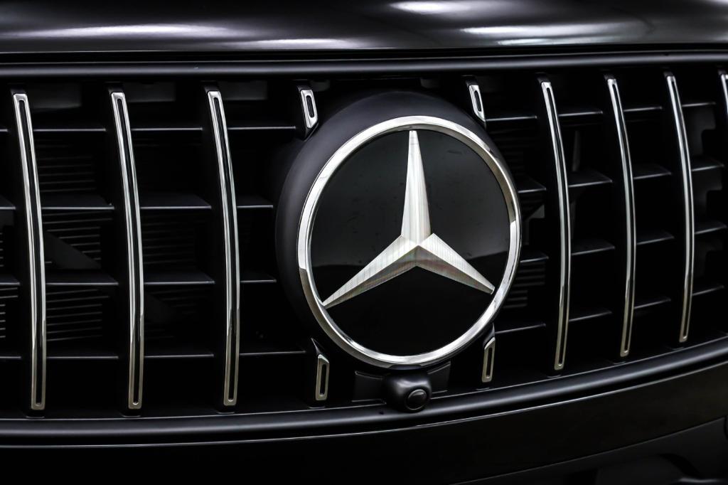 new 2024 Mercedes-Benz AMG GLC 43 car