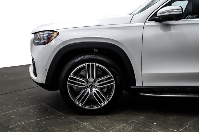 new 2025 Mercedes-Benz GLS 450 car, priced at $93,845