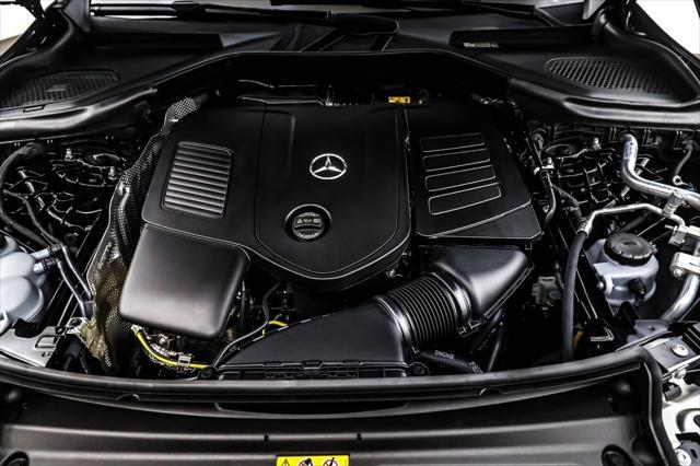new 2025 Mercedes-Benz GLC 300 car, priced at $52,915