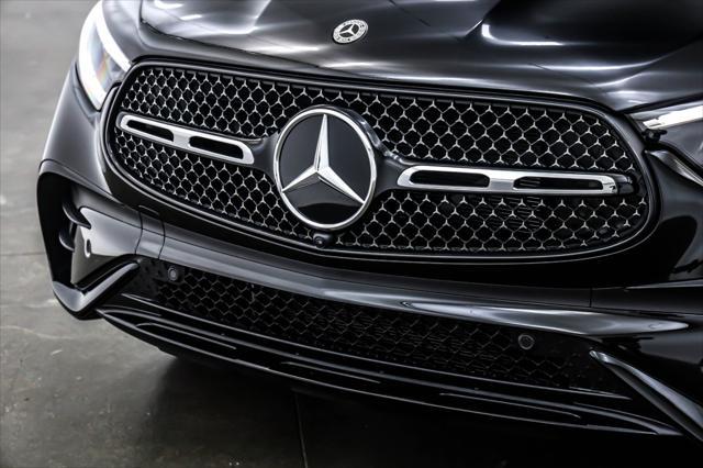 new 2025 Mercedes-Benz GLC 300 car, priced at $67,815