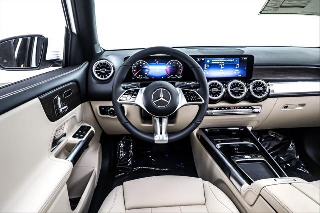 new 2025 Mercedes-Benz GLB 250 car, priced at $49,420