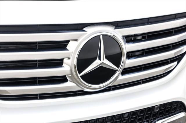 new 2025 Mercedes-Benz GLB 250 car, priced at $49,420