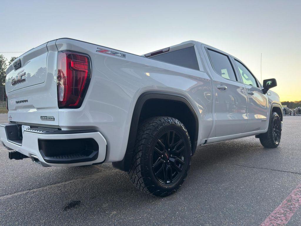 used 2022 GMC Sierra 1500 car, priced at $30,900
