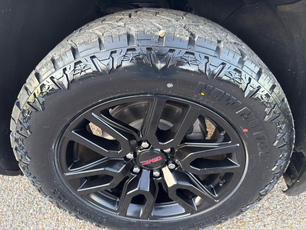 used 2022 GMC Sierra 1500 car, priced at $30,900