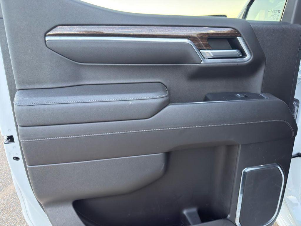 used 2022 GMC Sierra 1500 car, priced at $30,900