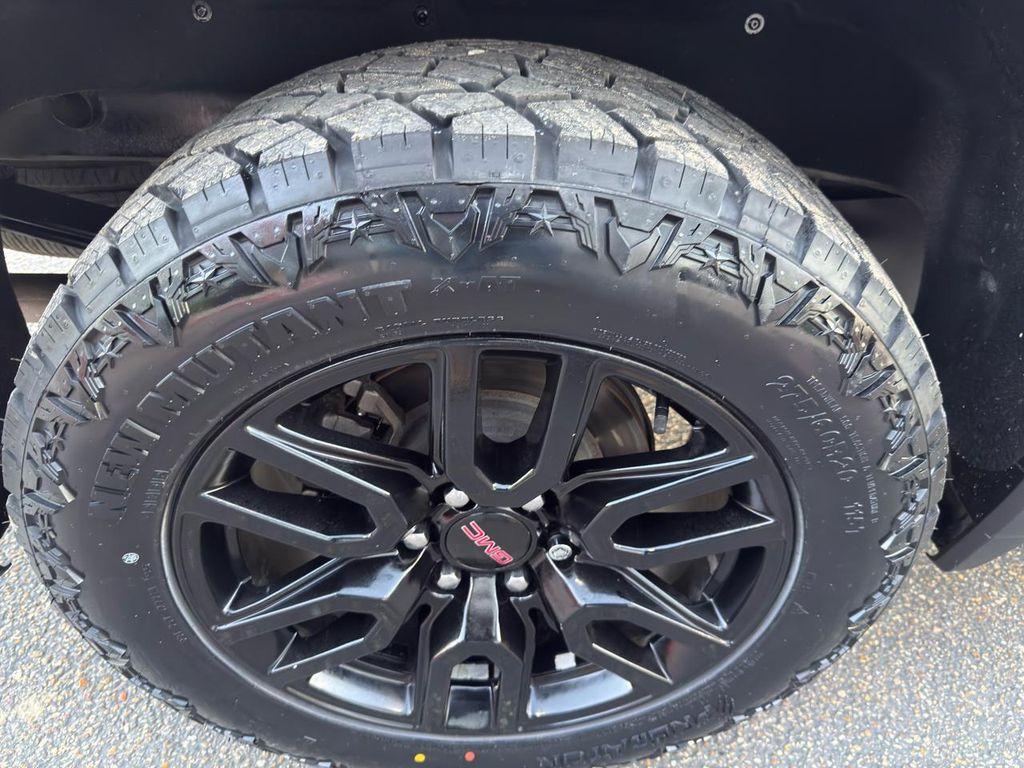 used 2022 GMC Sierra 1500 car, priced at $30,900