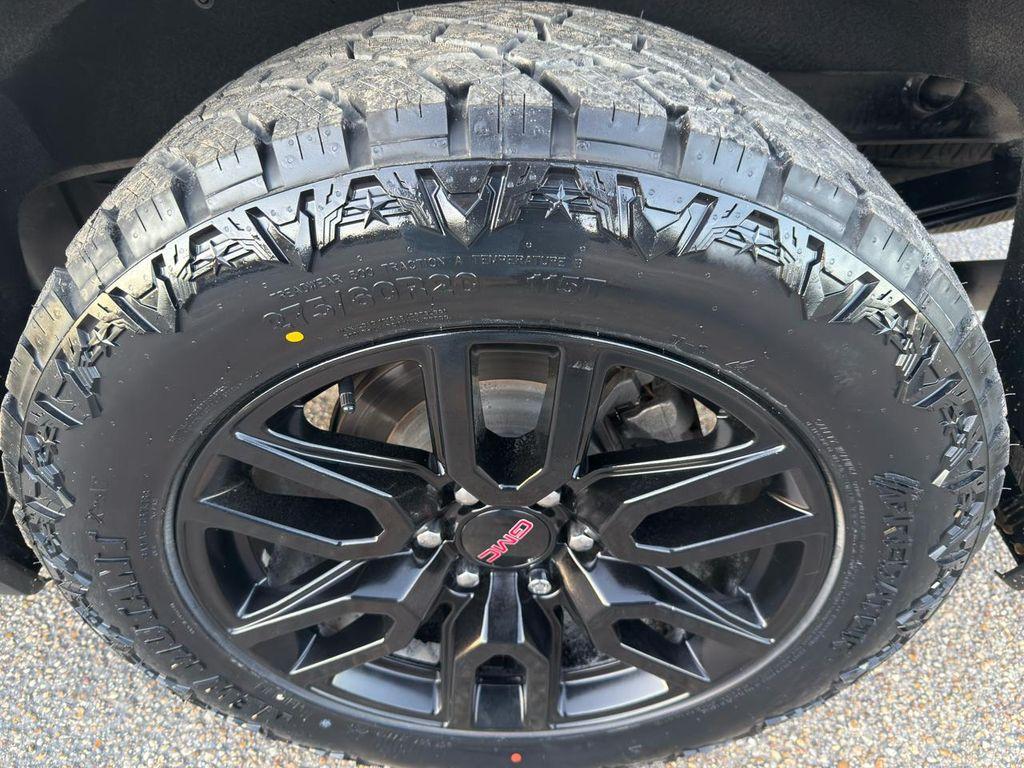 used 2022 GMC Sierra 1500 car, priced at $30,900