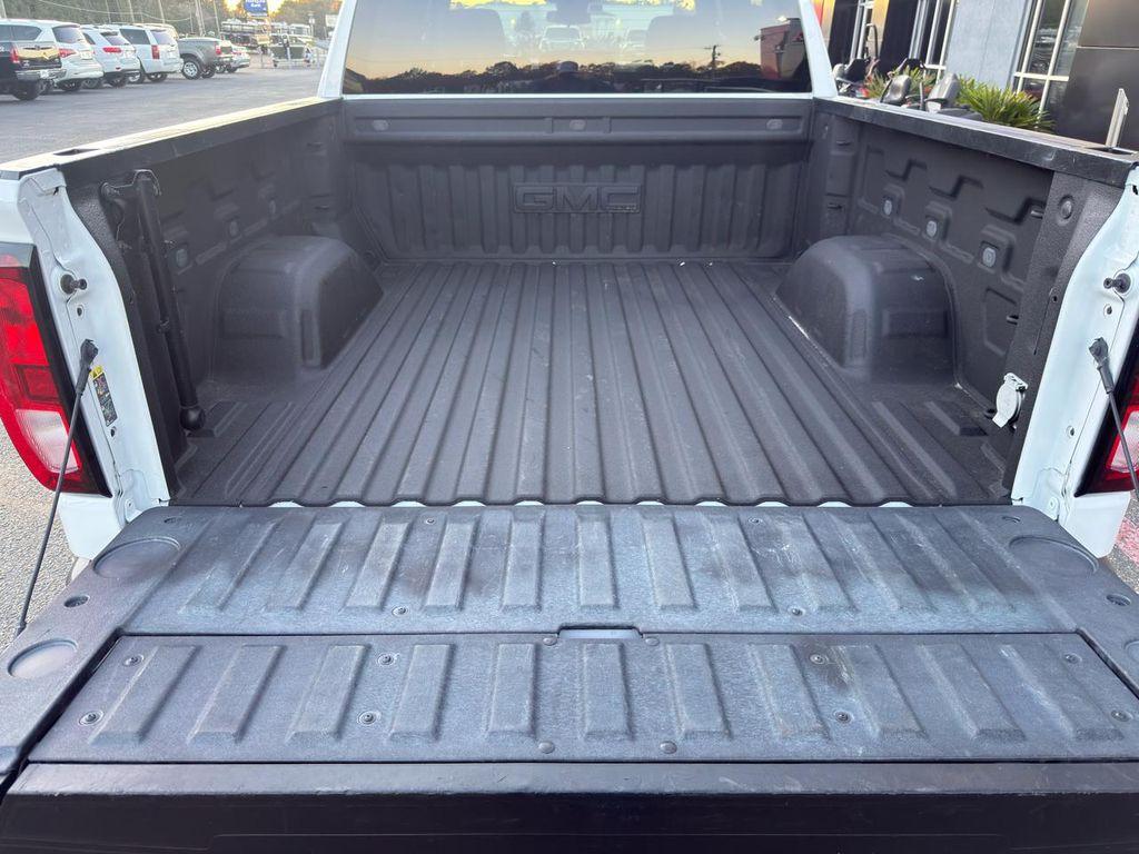 used 2022 GMC Sierra 1500 car, priced at $30,900