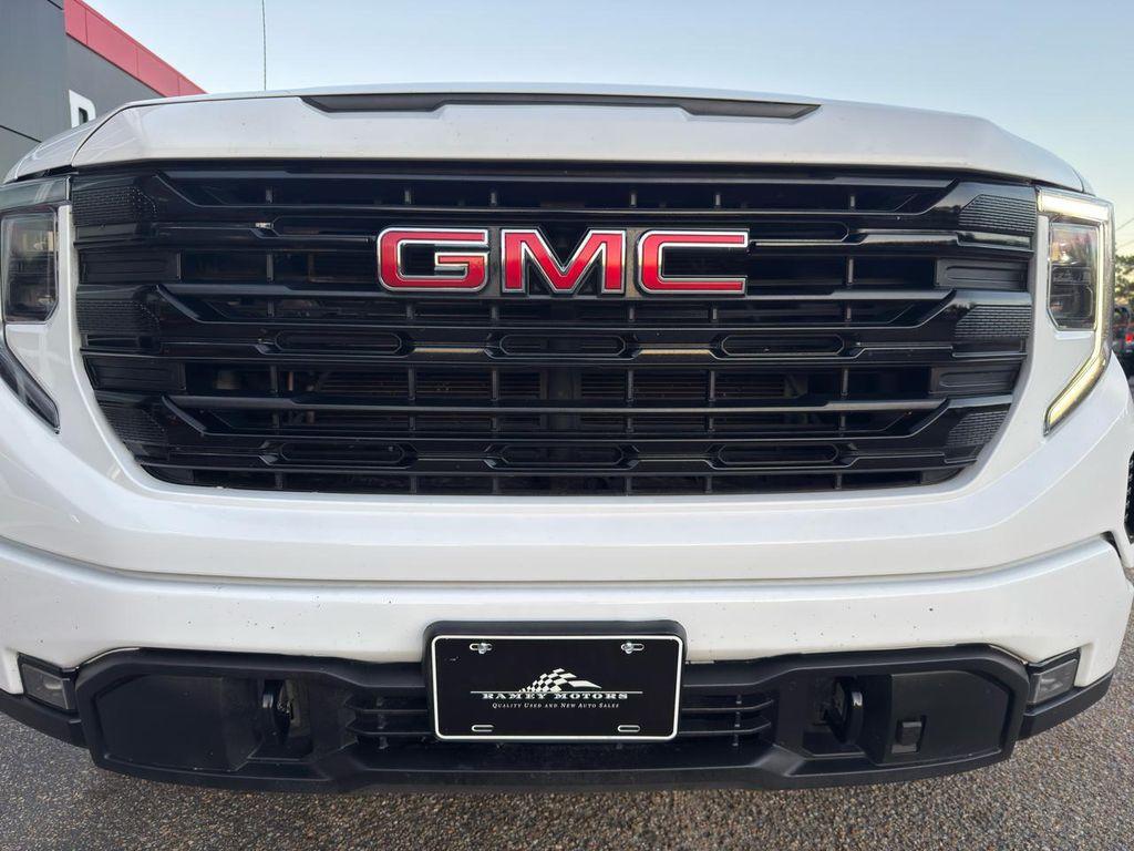 used 2022 GMC Sierra 1500 car, priced at $30,900