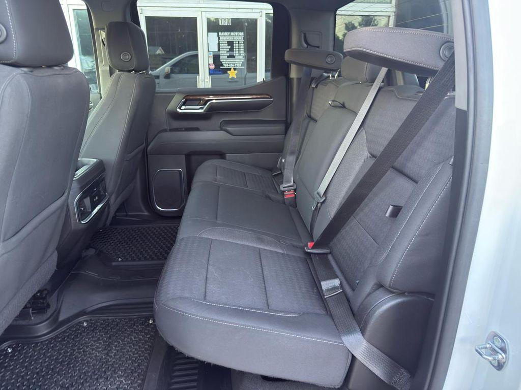 used 2022 GMC Sierra 1500 car, priced at $30,900