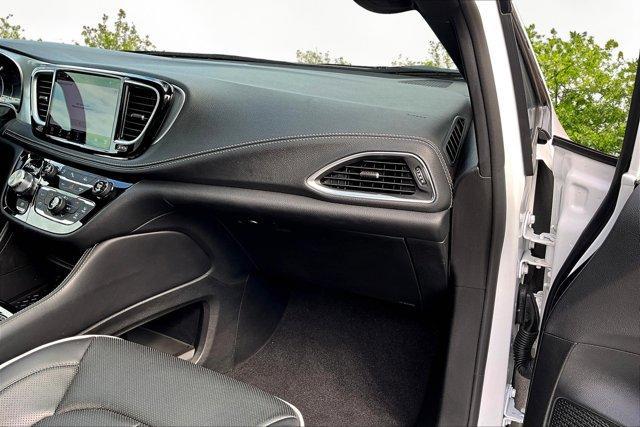 used 2025 Chrysler Pacifica car, priced at $38,082